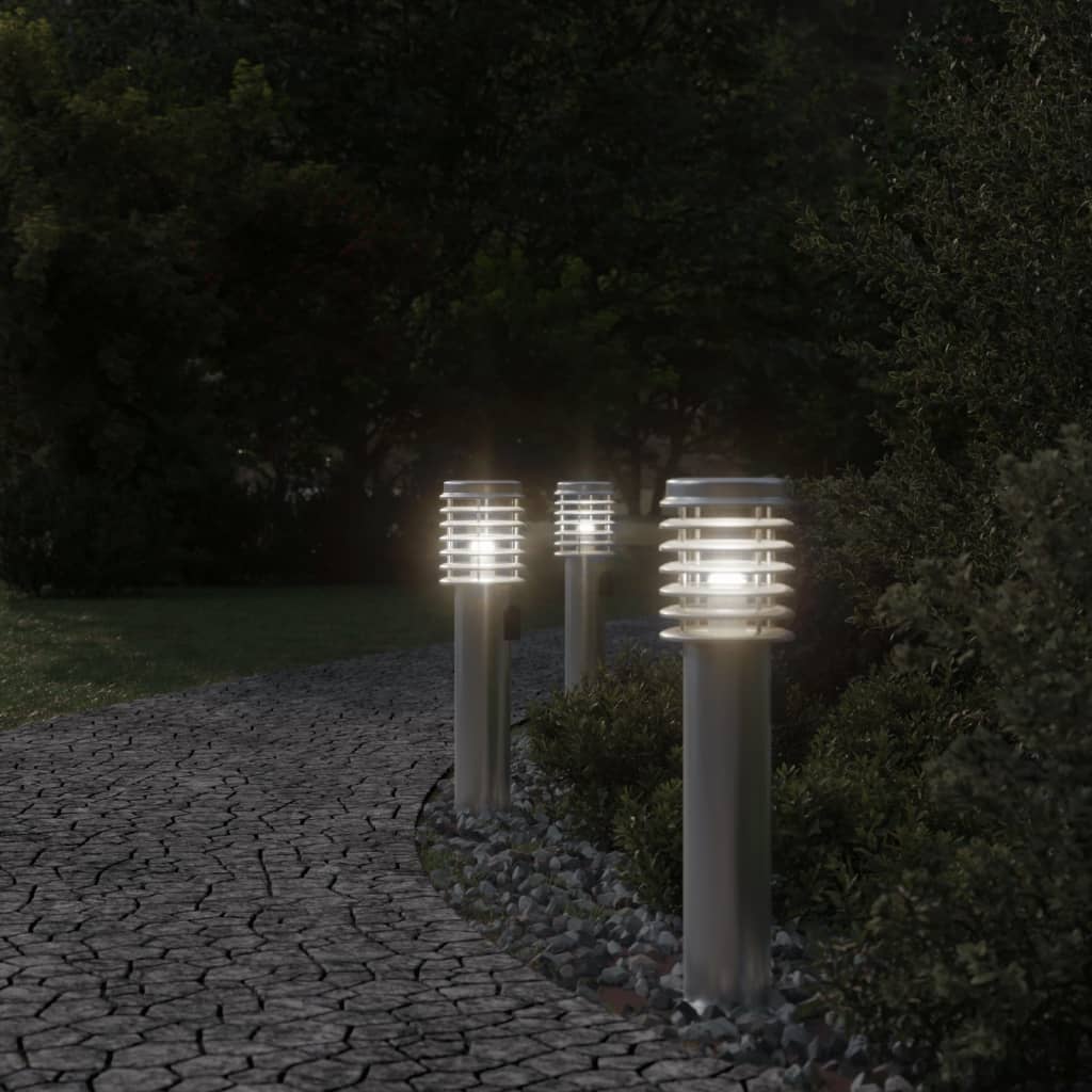 vidaXL Lampa ogrodowa na słupku, z gniazdkiem, srebrna, 60 cm, stal