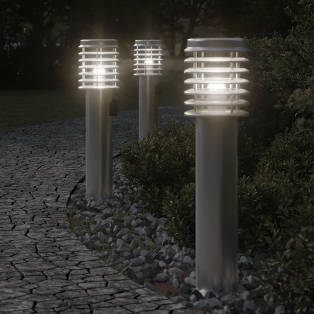 vidaXL Lampa ogrodowa na słupku, z gniazdkiem, srebrna, 60 cm, stal