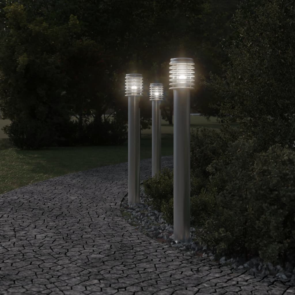 vidaXL Lampa ogrodowa na słupku, z gniazdkiem, srebrna, 110 cm, stal