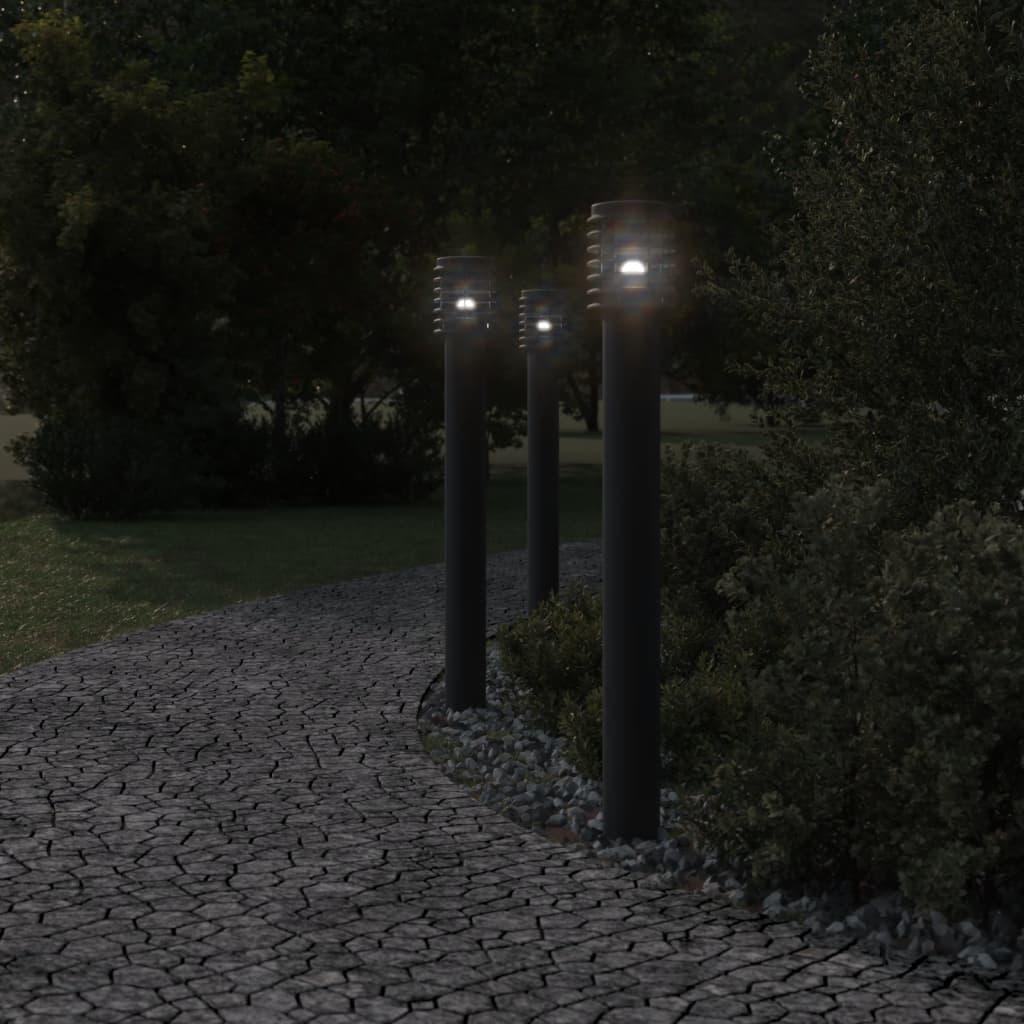 vidaXL Lampa ogrodowa słupek z gniazdkiem, czarna, 110 cm, stal