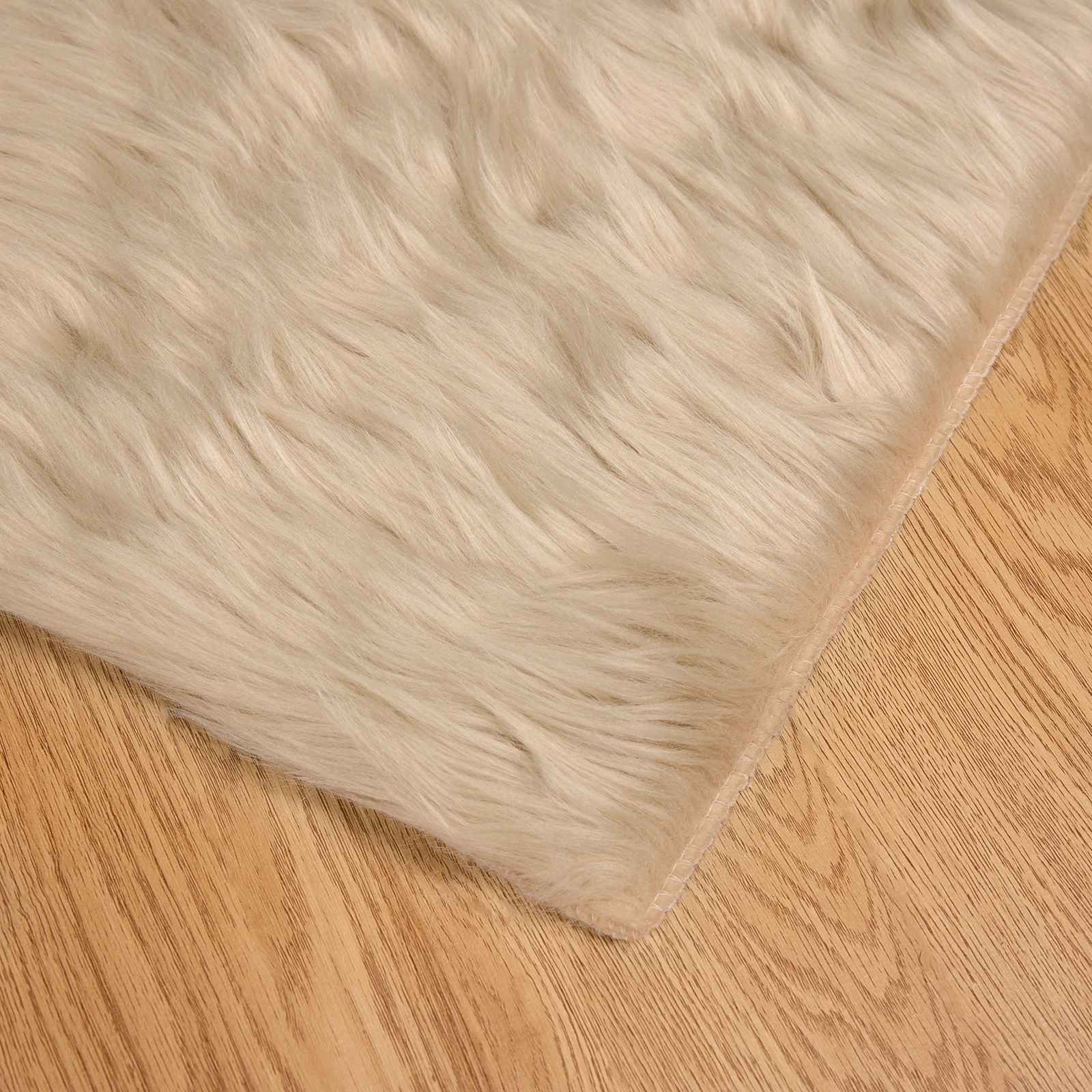 vidaXL Dywan z sztucznej owczej skóry TAFALLA Beżowy 140 x 200 cm