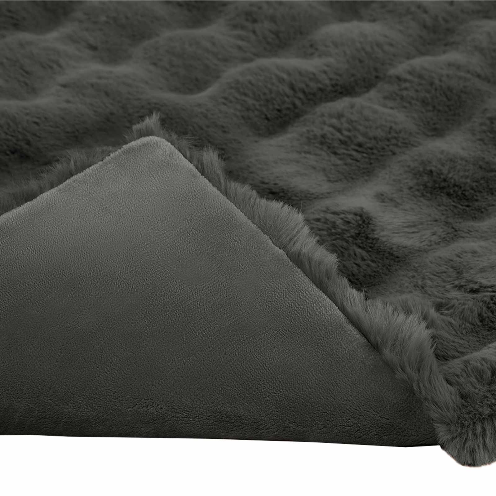 vidaXL Koc antypoślizgowy z sztucznego futra królika Olite 4 pcs
