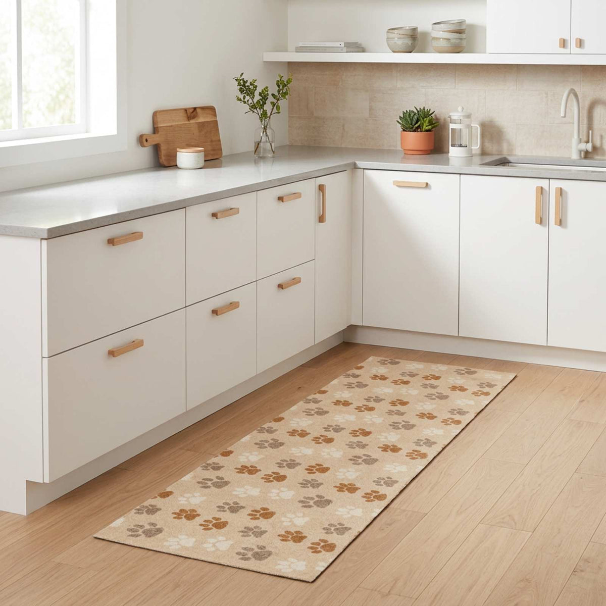 vidaXL Dywan kuchenny beżowe łapki 150 x 45 cm 100% poliamid